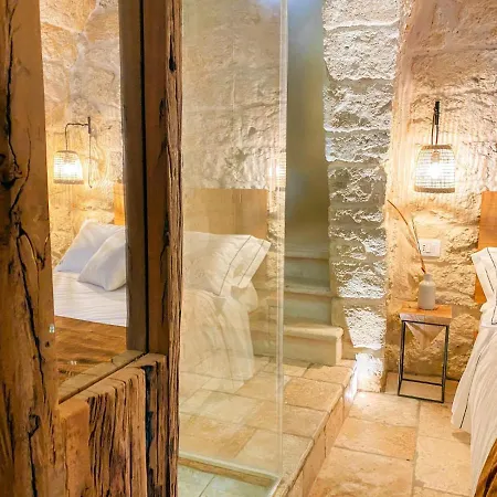 Palazzo Cavi 莫拉-迪巴里