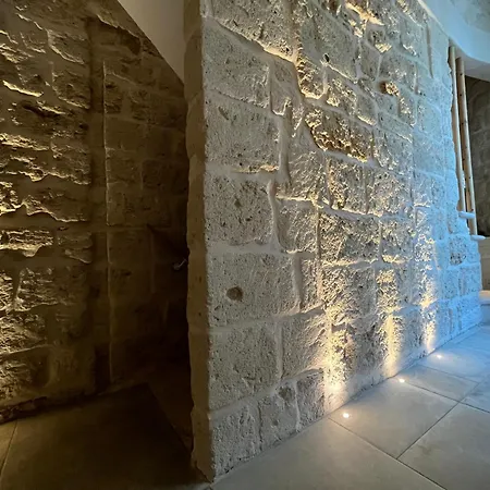 Palazzo Cavi 招待所 4*