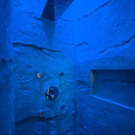 Palazzo Cavi 4* Mola di Bari