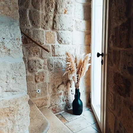 Palazzo Cavi 4* Mola di Bari