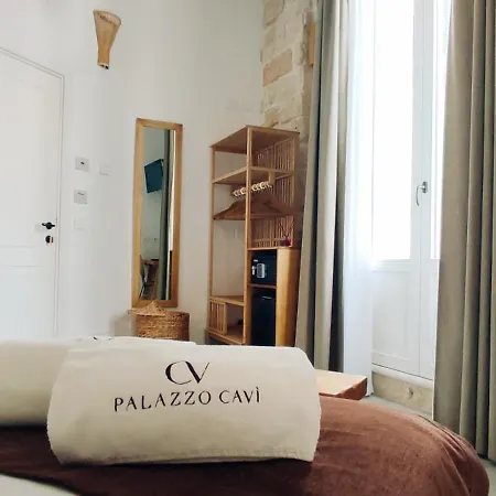 Palazzo Cavi ゲストハウス 4*