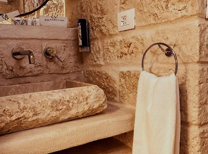 Palazzo Cavi 4* Mola di Bari