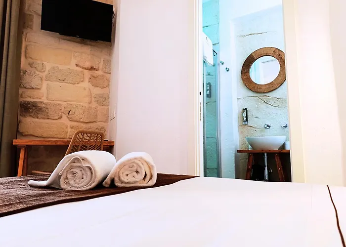 Palazzo Cavi 4* Mola di Bari